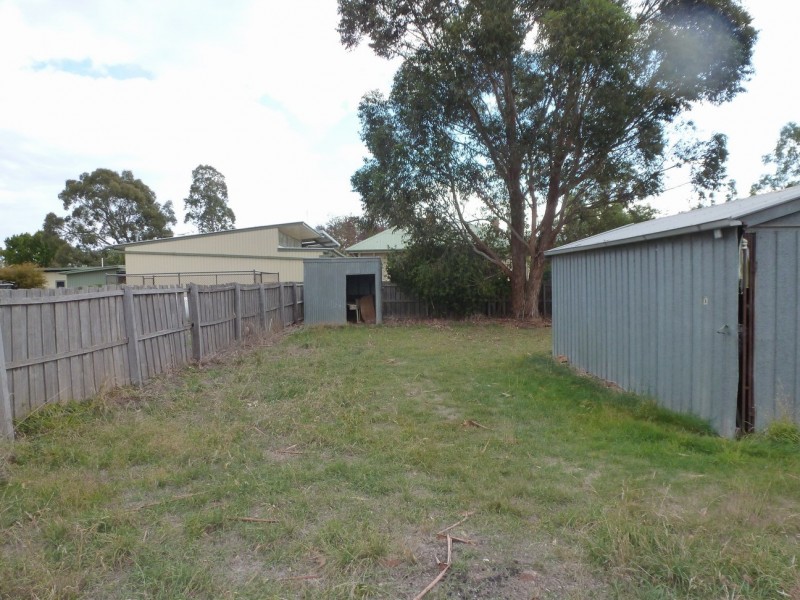 1 Memorial Road, Glenthompson VIC 3293