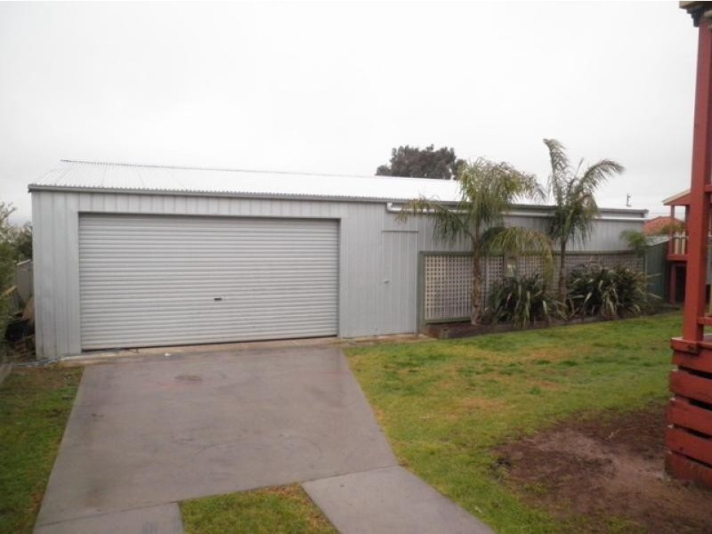 52 Banfield Street, Ararat VIC 3377