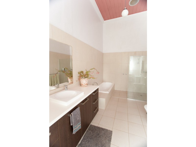 54 Churchill Avenue, Ararat VIC 3377