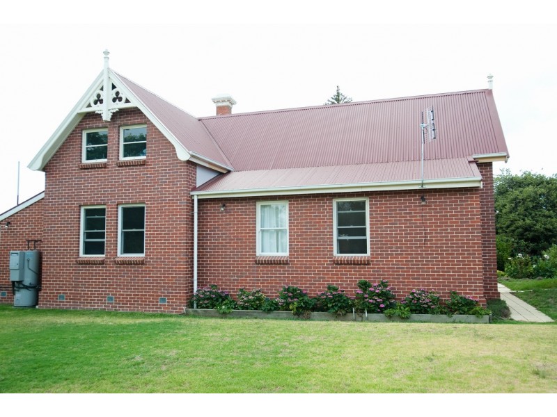 54 Churchill Avenue, Ararat VIC 3377