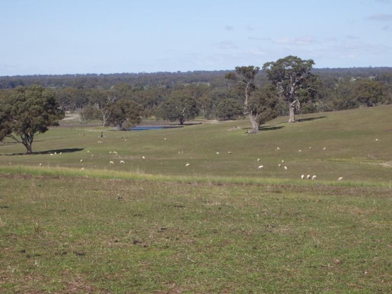 697 Redmans Road, Moyston VIC 3377