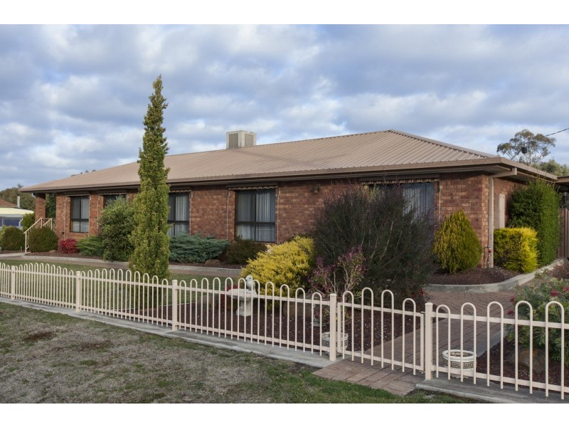 2 Bryant Road, Ararat VIC 3377