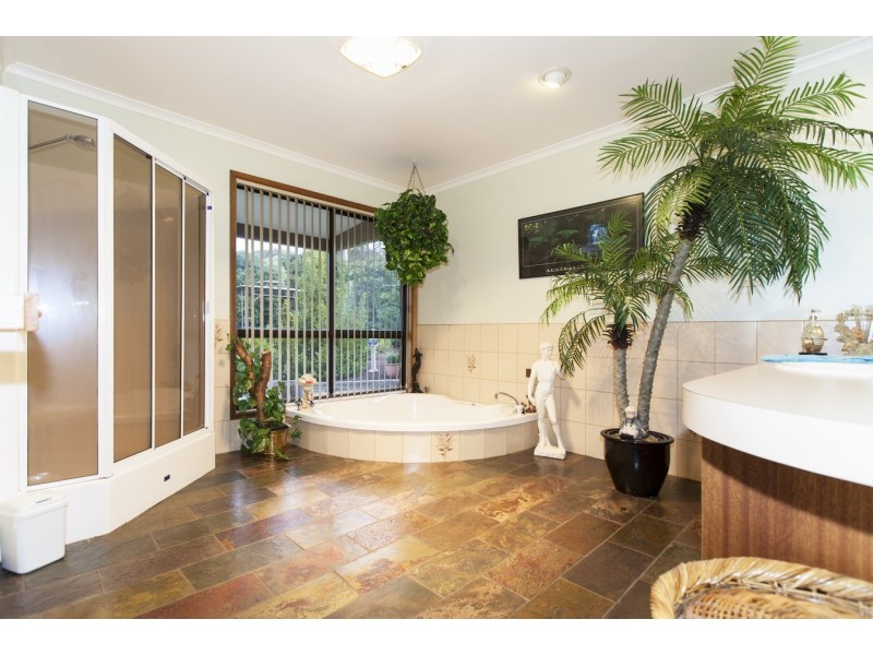 2 Bryant Road, Ararat VIC 3377