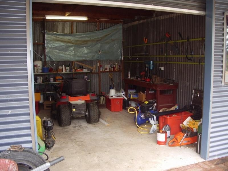 - Mast Road, Ararat VIC 3377