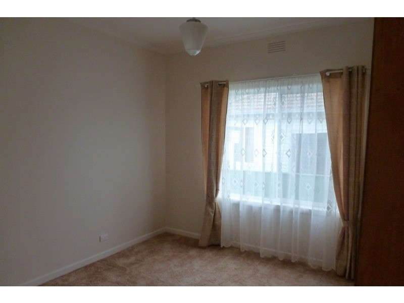 11 Queens Avenue, Ararat VIC 3377