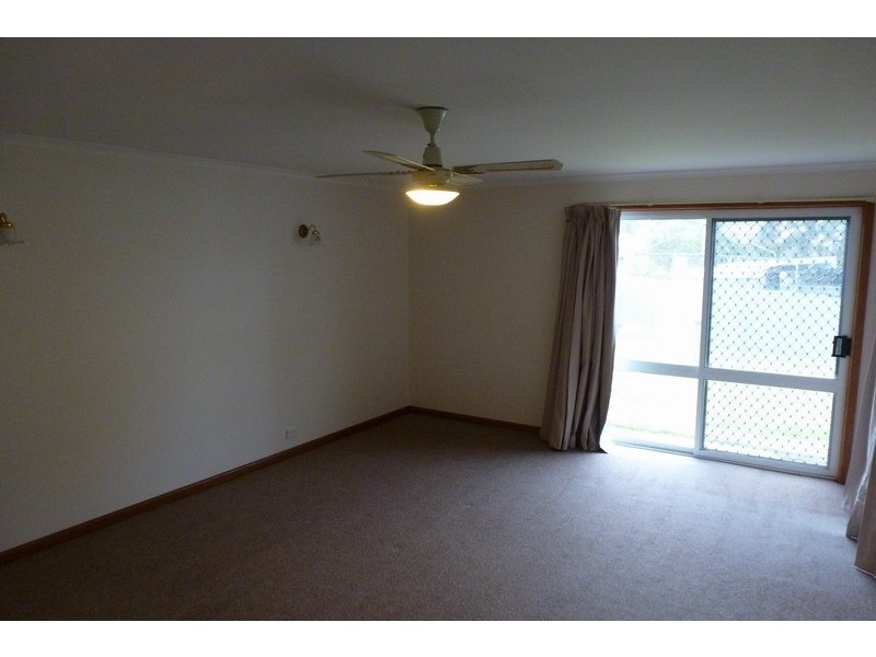 11 Queens Avenue, Ararat VIC 3377