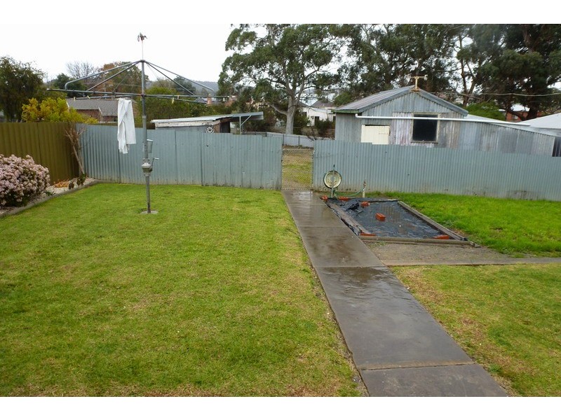 11 Queens Avenue, Ararat VIC 3377