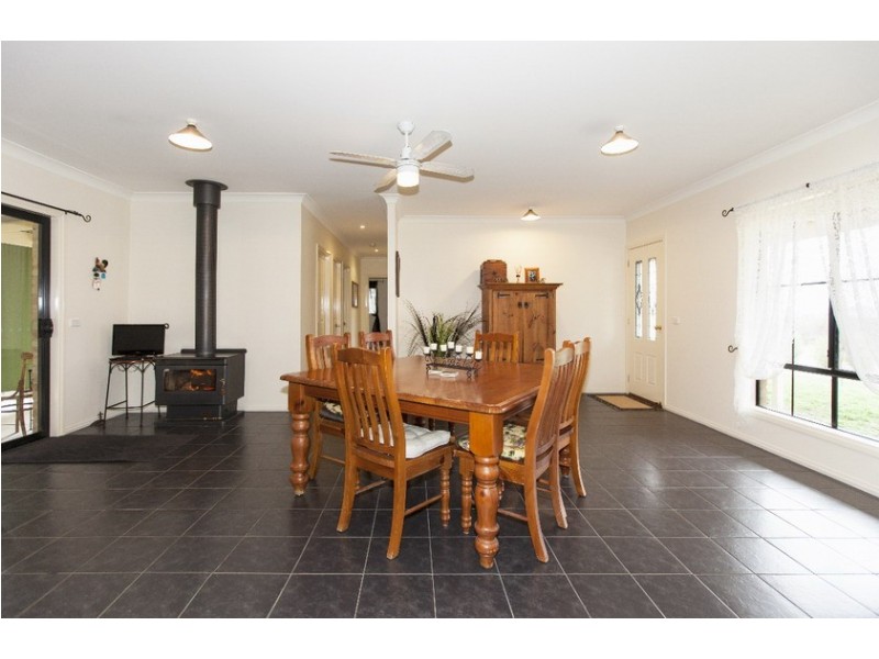 124 Petticoat Gully Road, Armstrong VIC 3377