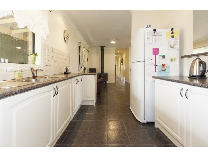 124 Petticoat Gully Road, Armstrong VIC 3377