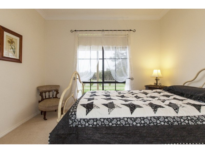 124 Petticoat Gully Road, Armstrong VIC 3377