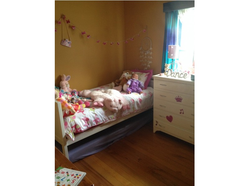 7 Queens Avenue, Ararat VIC 3377