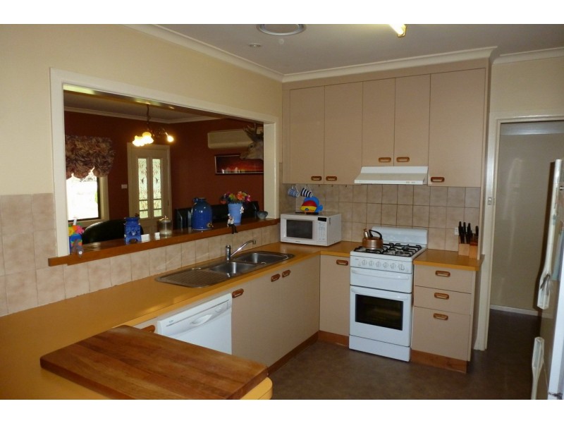 27 Ferguson Road, Ararat VIC 3377