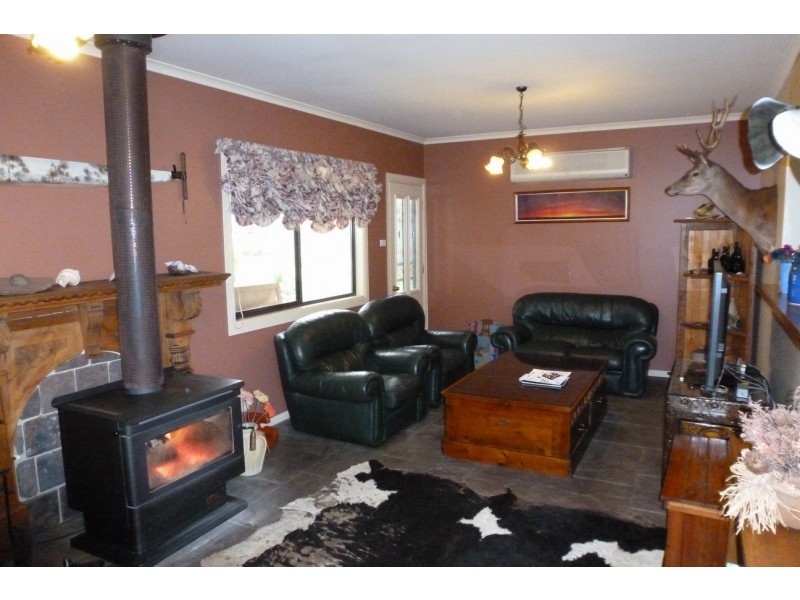 27 Ferguson Road, Ararat VIC 3377