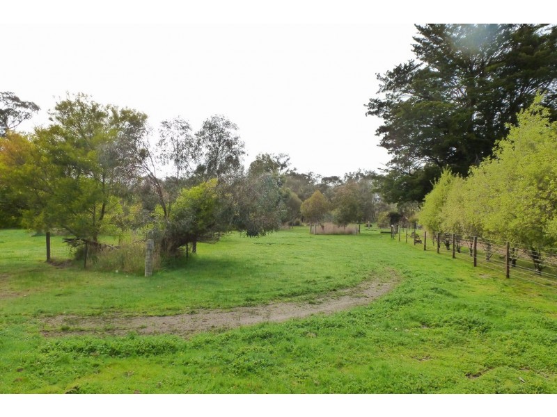 27 Ferguson Road, Ararat VIC 3377