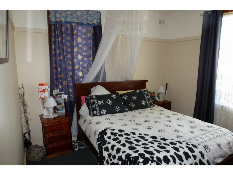 6 Churchill Avenue, Ararat VIC 3377