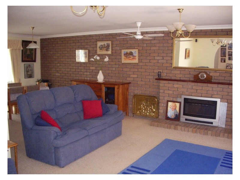 21 Henderson St, Ararat VIC 3377