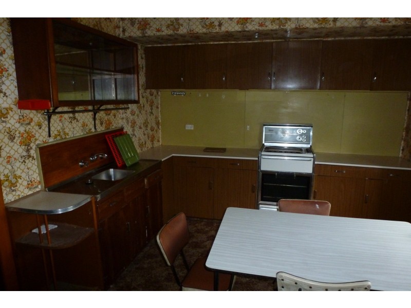 12 McLellan Street, Ararat VIC 3377