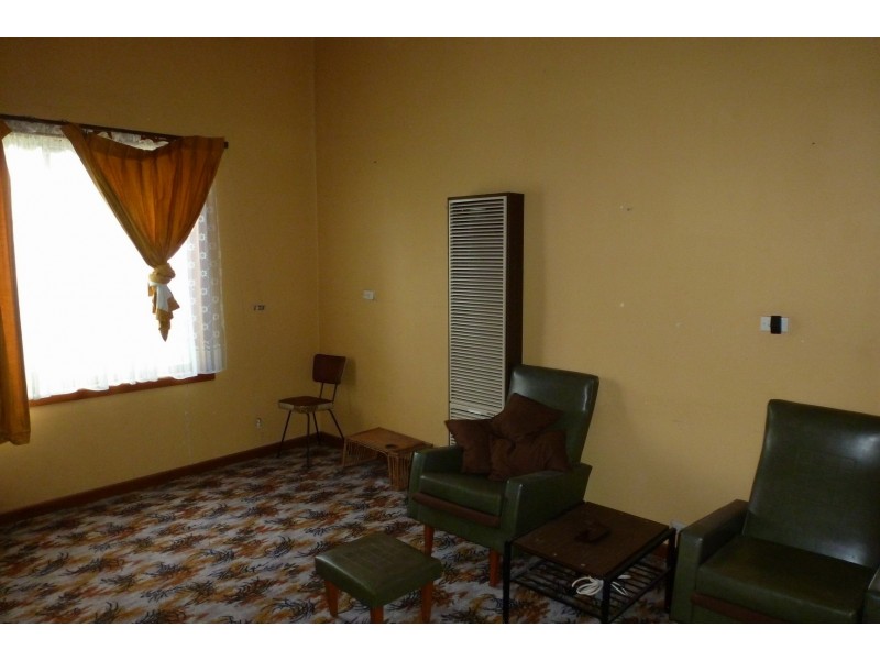 12 McLellan Street, Ararat VIC 3377