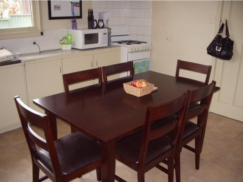 4 Churchill Av, Ararat VIC 3377