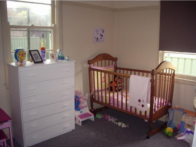 4 Churchill Av, Ararat VIC 3377