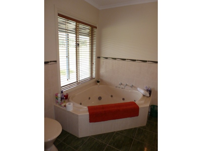 57 Bomjinna Court, Pomonal VIC 3381