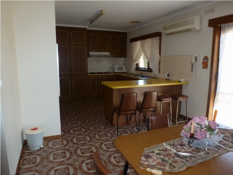 64 Tatyoon Road, Ararat VIC 3377