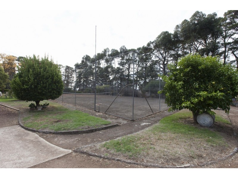 900 Helendoite Road, Tatyoon VIC 3378