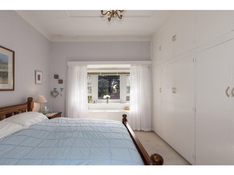 900 Helendoite Road, Tatyoon VIC 3378