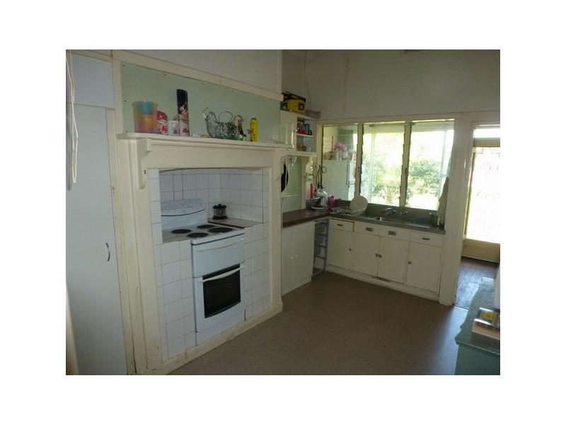 11 Ayrey Street, Willaura VIC 3379