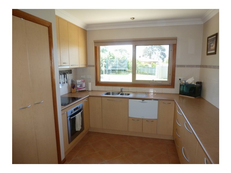 24 Truscott Street, Ararat VIC 3377