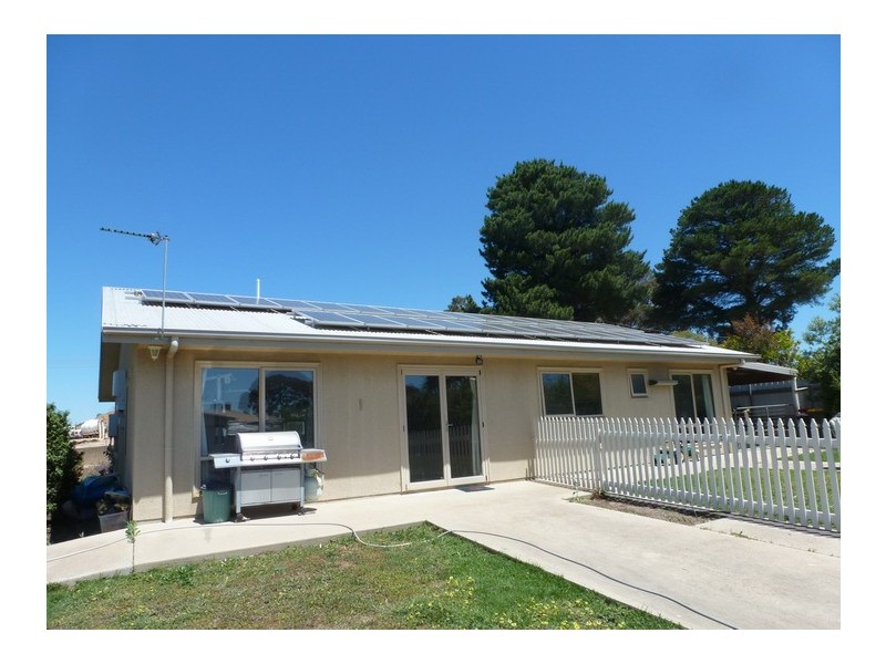 24 Truscott Street, Ararat VIC 3377