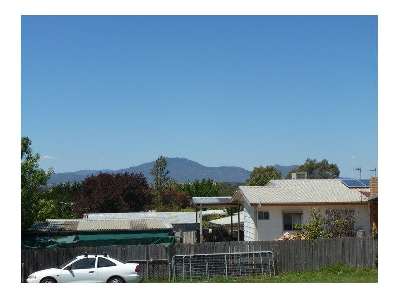 24 Truscott Street, Ararat VIC 3377