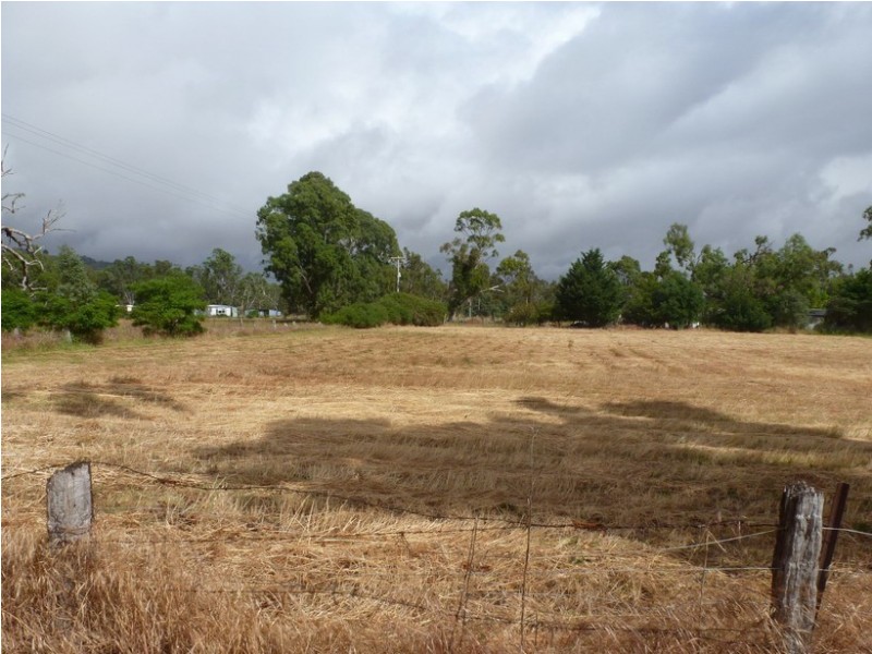 Cnr McKay St and Blind Creek Rd, Elmhurst VIC 3469