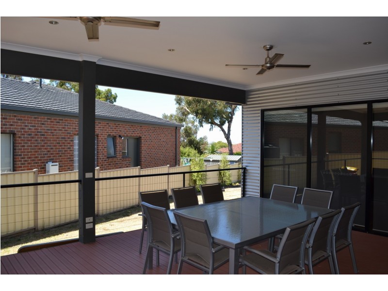 4 Highview Court, Ararat VIC 3377