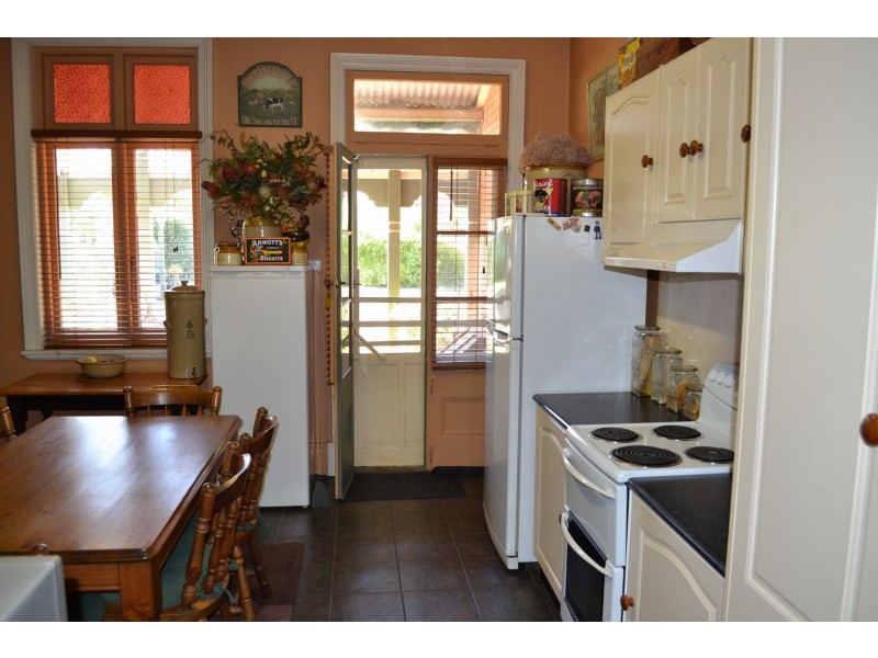 19 Forestry Rd, Landsborough VIC 3384