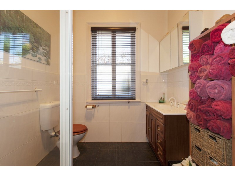 19 Forestry Rd, Landsborough VIC 3384