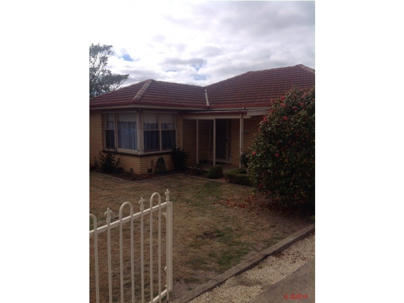 19 High Street West, Ararat VIC 3377