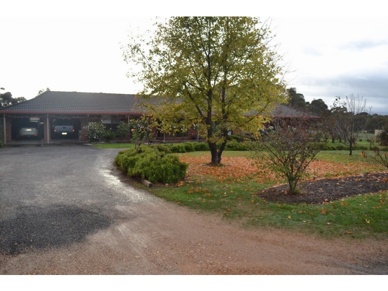 102 Picnic Road, Ararat VIC 3377