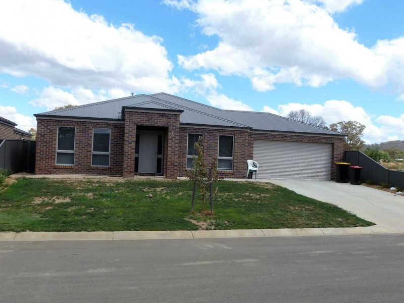 13 Domain Circuit, Ararat VIC 3377