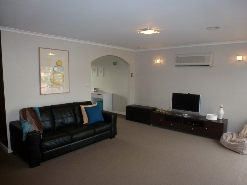 76 Banfield Street, Ararat VIC 3377