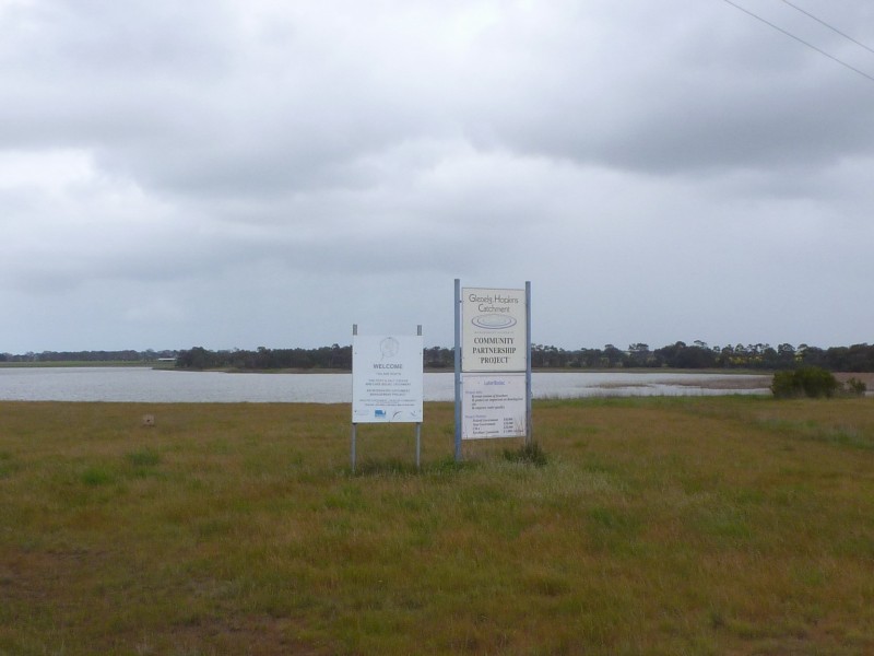 1499 Glenelg Highway, Lake Bolac VIC 3351