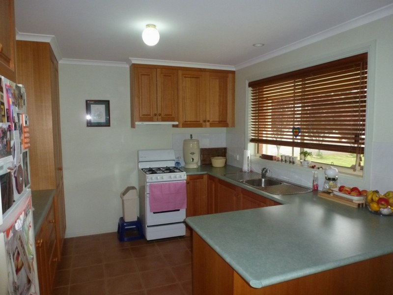 47 Churchill Avenue, Ararat VIC 3377