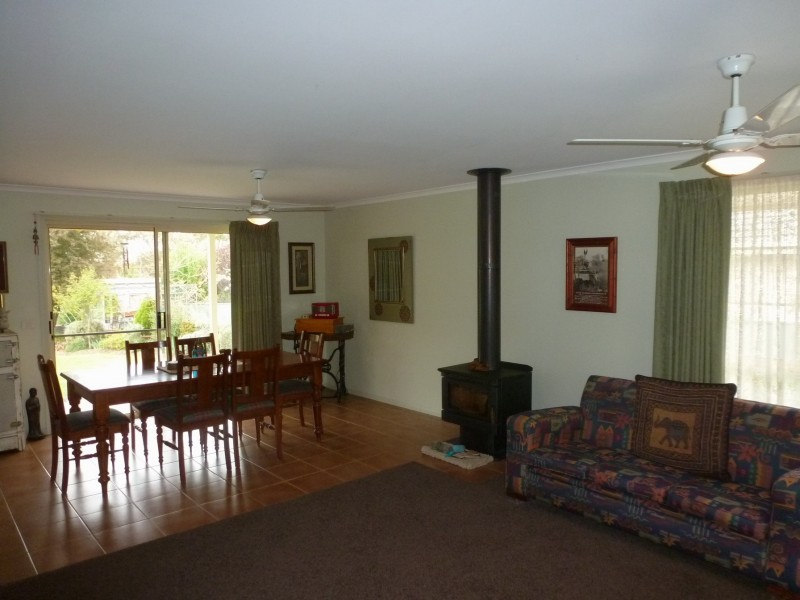 47 Churchill Avenue, Ararat VIC 3377