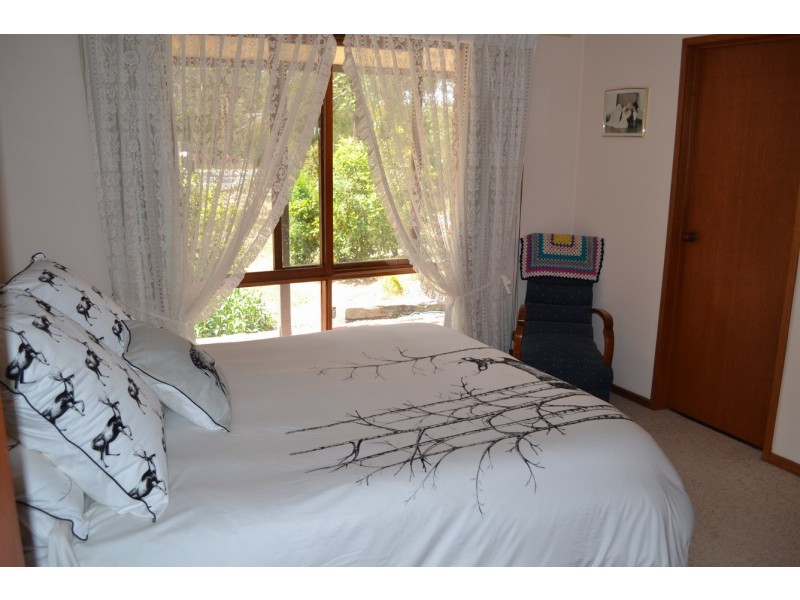 17 Golf Links Road, Ararat VIC 3377