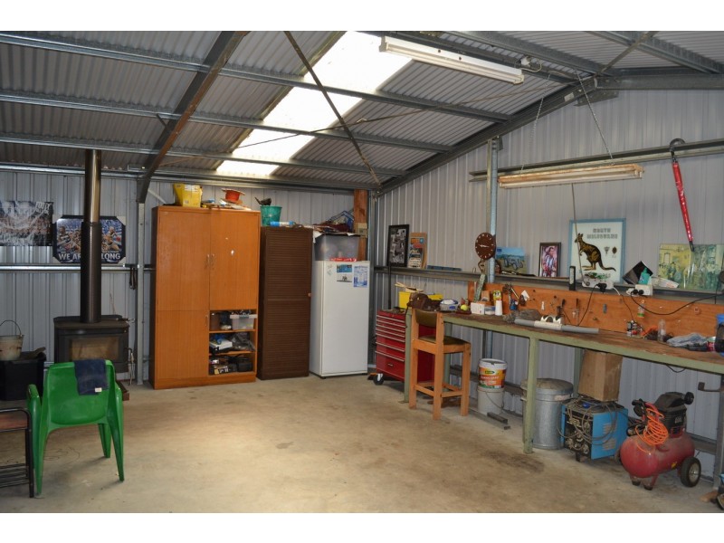 17 Golf Links Road, Ararat VIC 3377