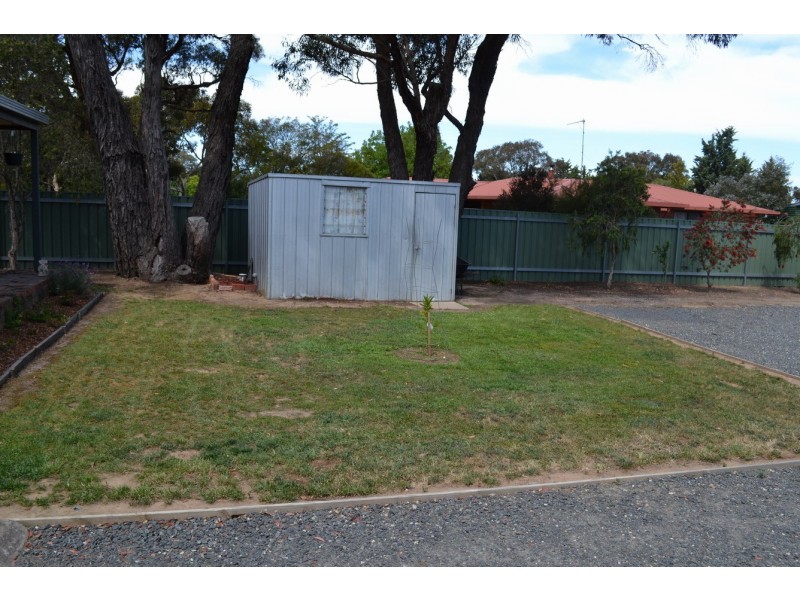 17 Golf Links Road, Ararat VIC 3377