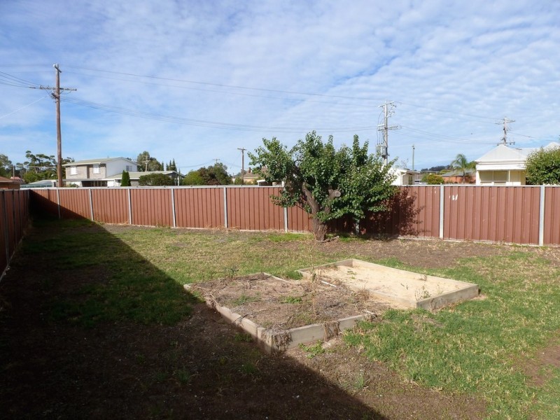 1 Queens Avenue, Ararat VIC 3377