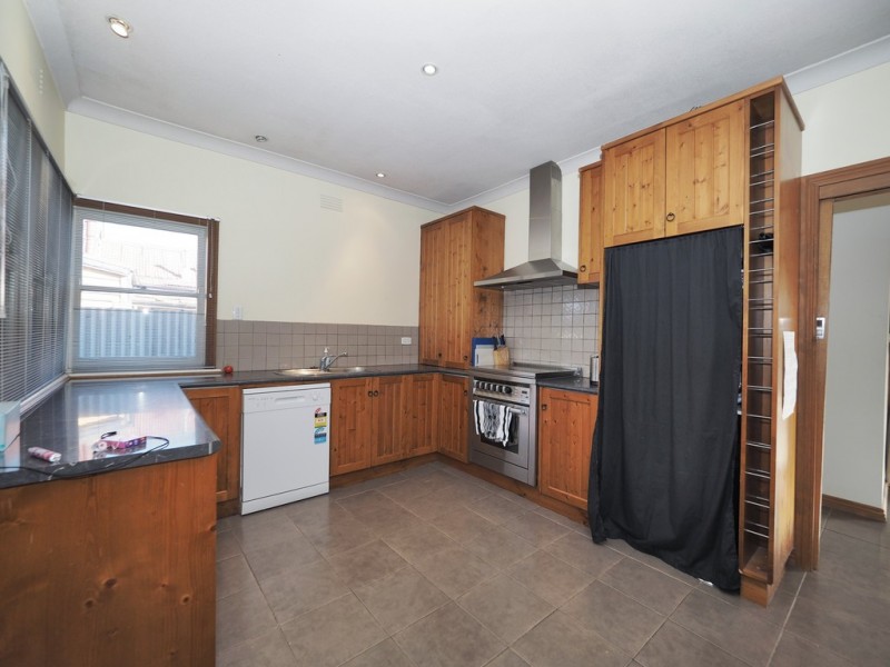 7 Queens Avenue, Ararat VIC 3377