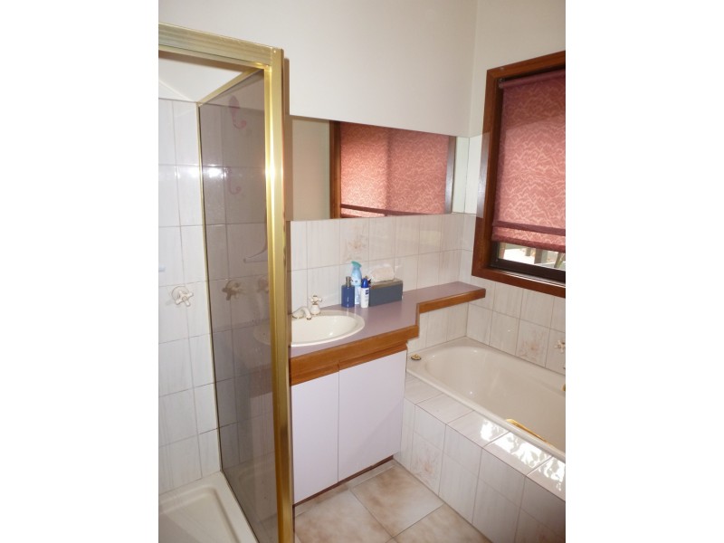 31 Port Fairy Road, Ararat VIC 3377