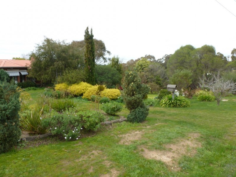 31 Port Fairy Road, Ararat VIC 3377